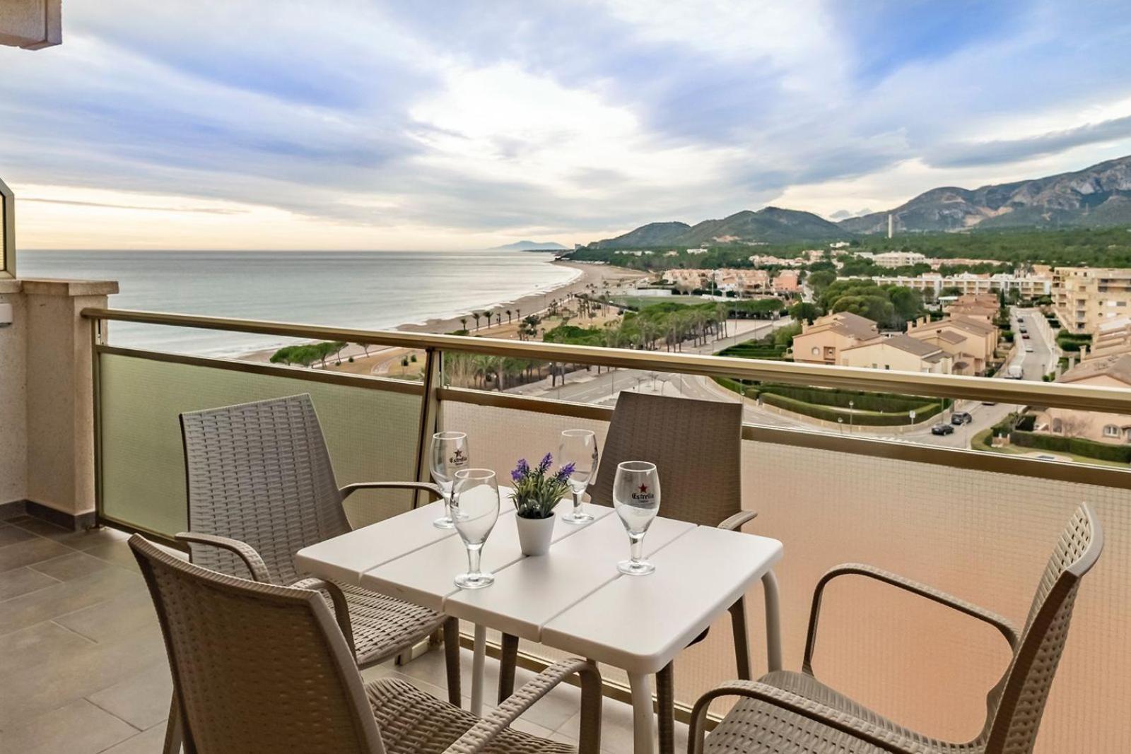 Apartamento Con Terraza, Vistas Playa Y Montana Оспиталет-дель-Инфанте Экстерьер фото
