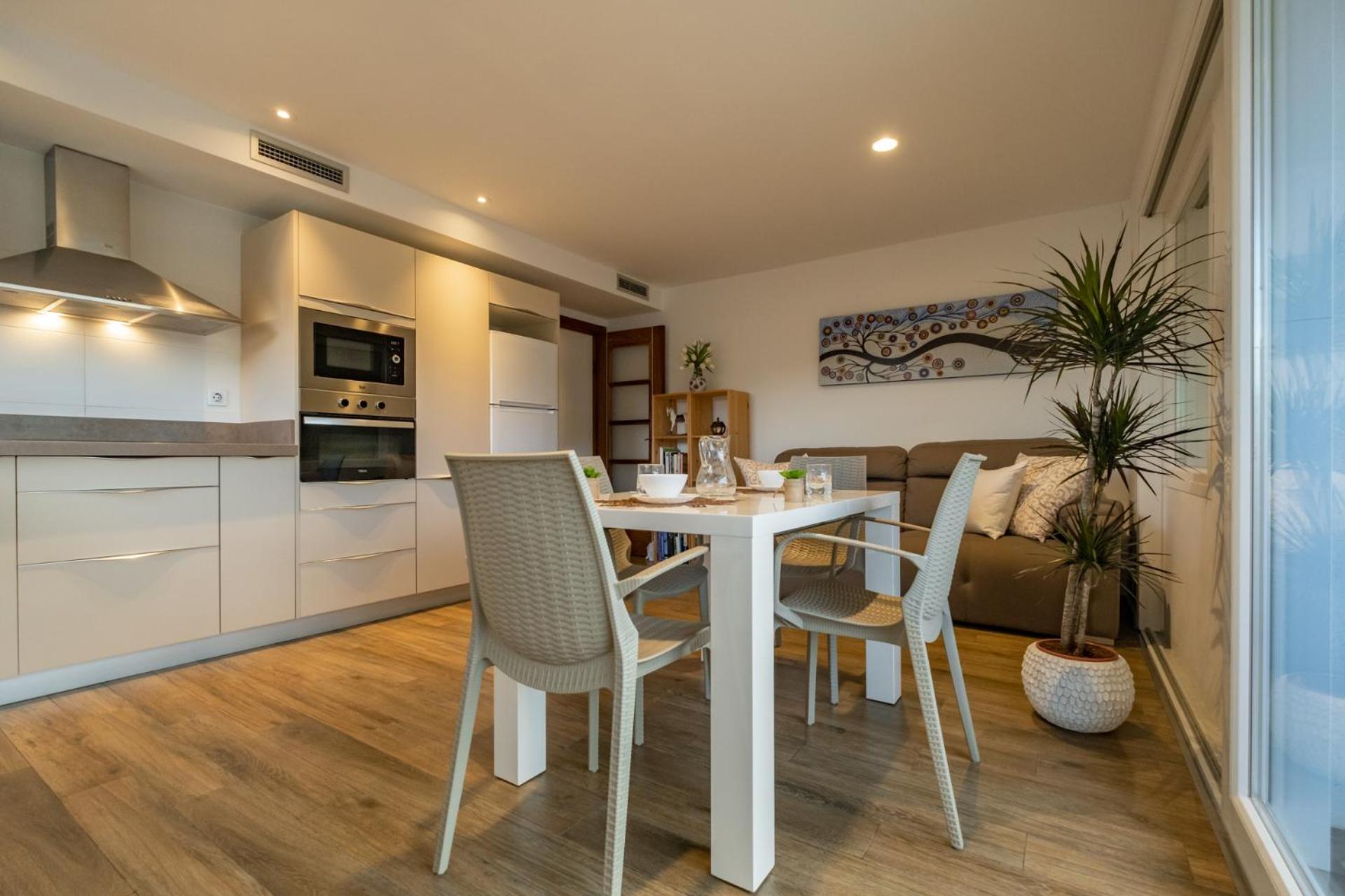 Apartamento Con Terraza, Vistas Playa Y Montana Оспиталет-дель-Инфанте Экстерьер фото