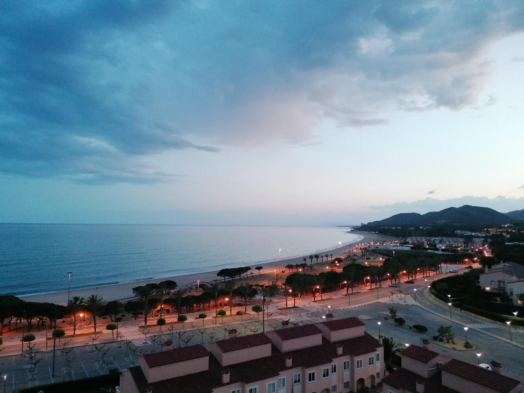 Apartamento Con Terraza, Vistas Playa Y Montana Оспиталет-дель-Инфанте Экстерьер фото
